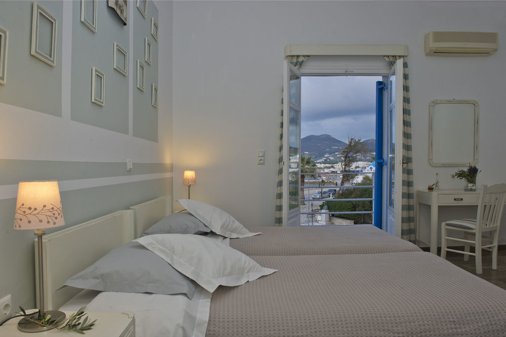 Hotel Oasis Parikia  Bagian luar foto