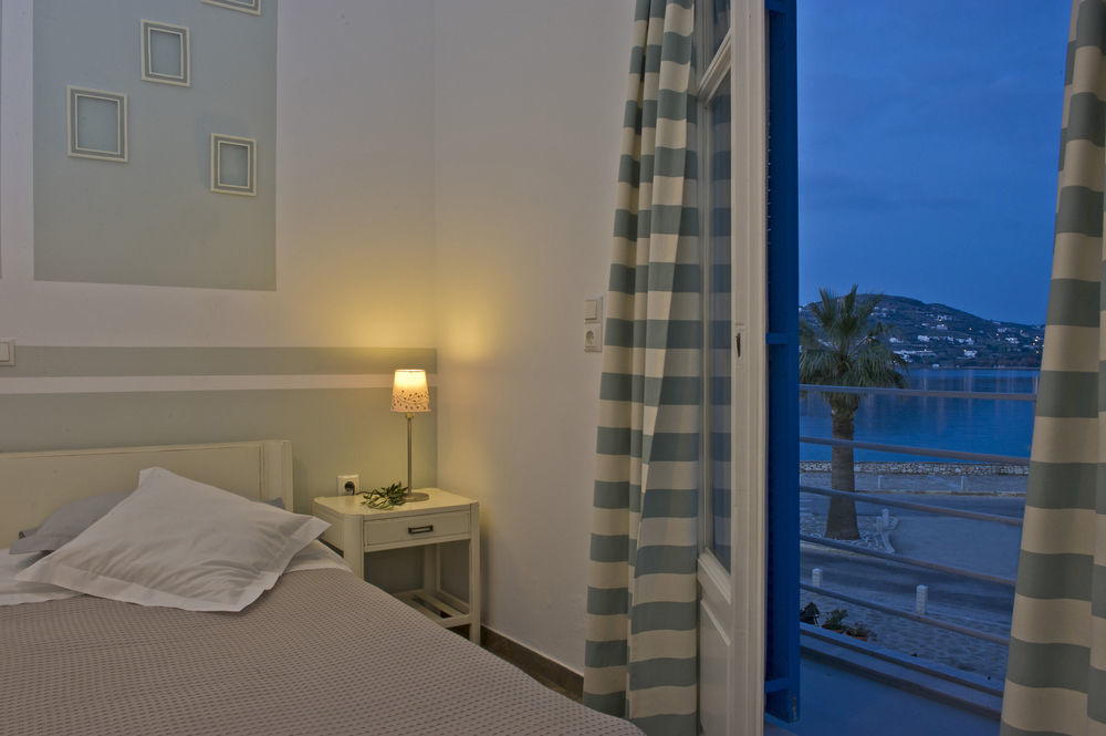 Hotel Oasis Parikia  Bagian luar foto