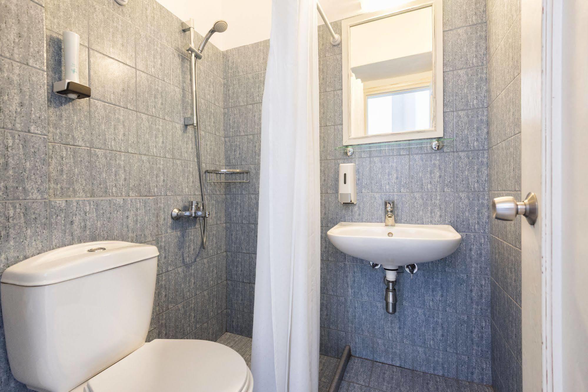 Hotel Oasis Parikia  Bagian luar foto