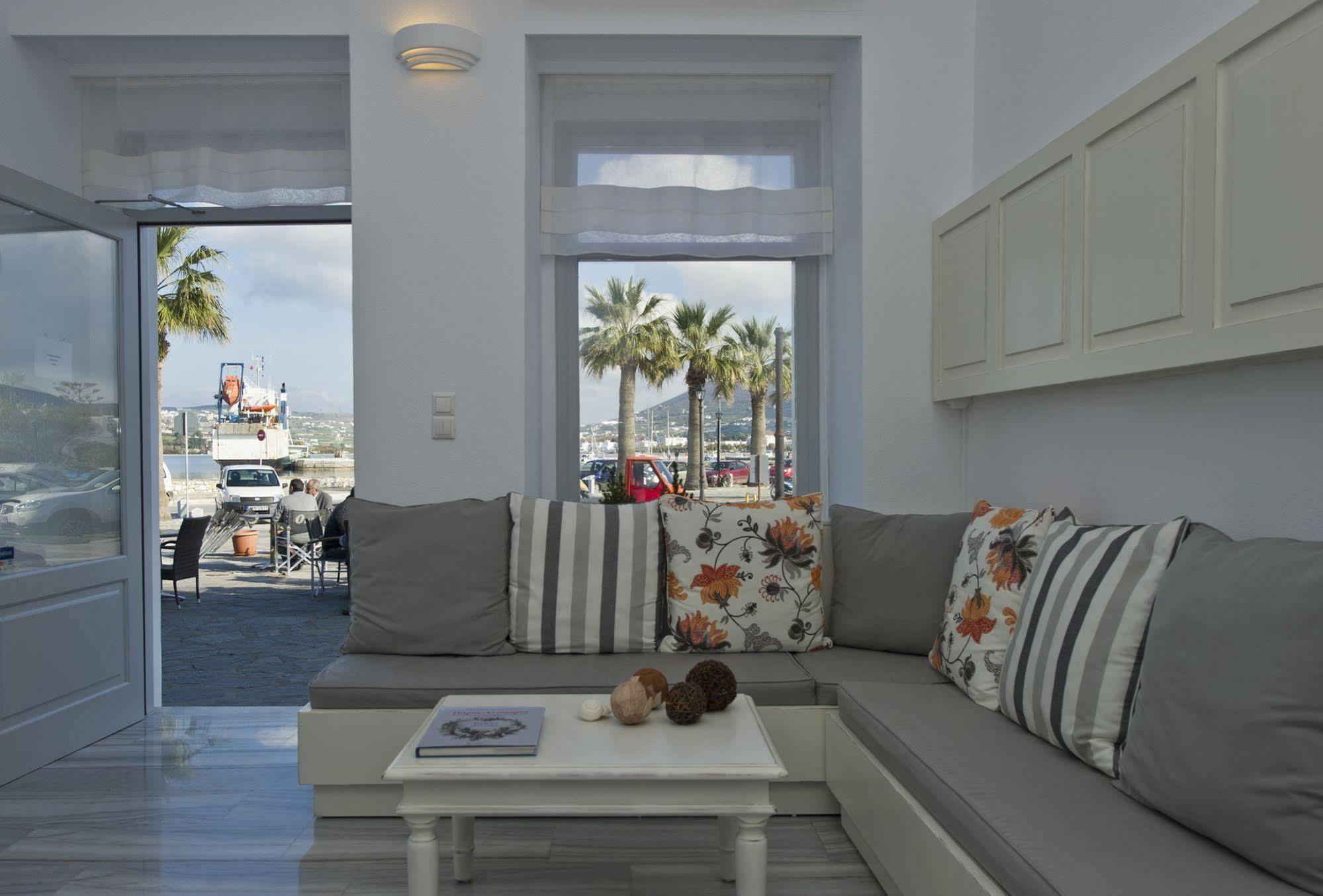 Hotel Oasis Parikia  Bagian luar foto